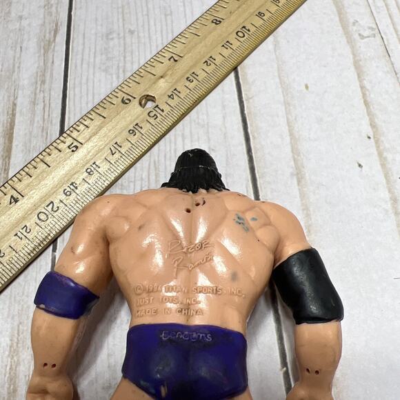 Razor Ramon Bend Ems Action Figure 1994 WWF Titan Sports Just Toys Vintage Rare - Picture 10 of 10